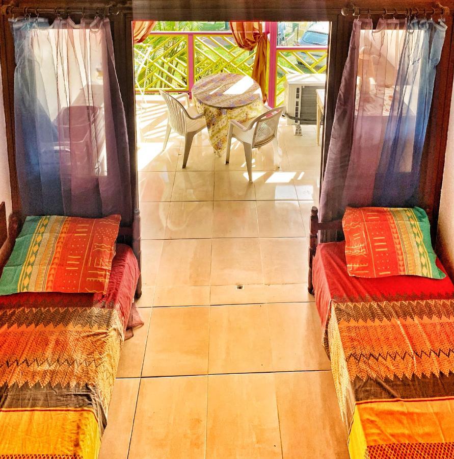 Appartement Duplex Climatise Avec Wi-Fi - Plage Pointe Marin A Pieds, Recemment Renove Сент-Анн Екстер'єр фото